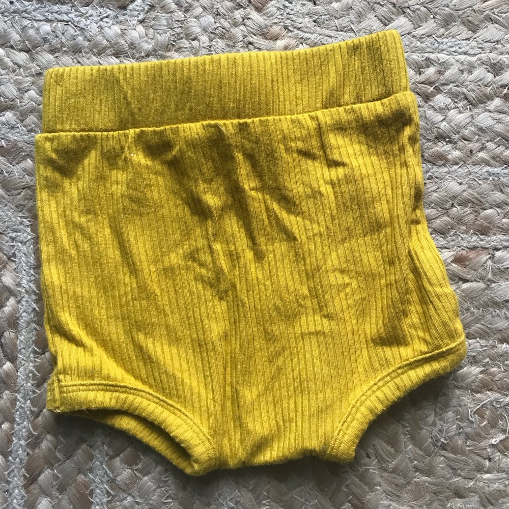 Kate Quinn bloomers